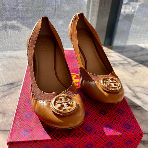 Tory Burch Wedge Pumps. Size 9 - Picture 1 of 4